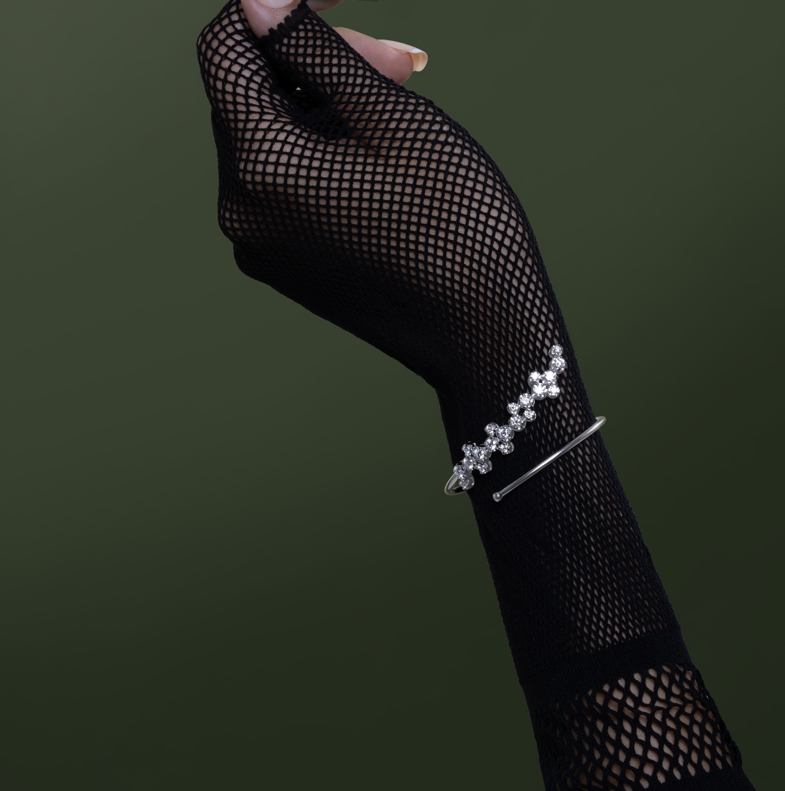 Unbound Glow Bangle